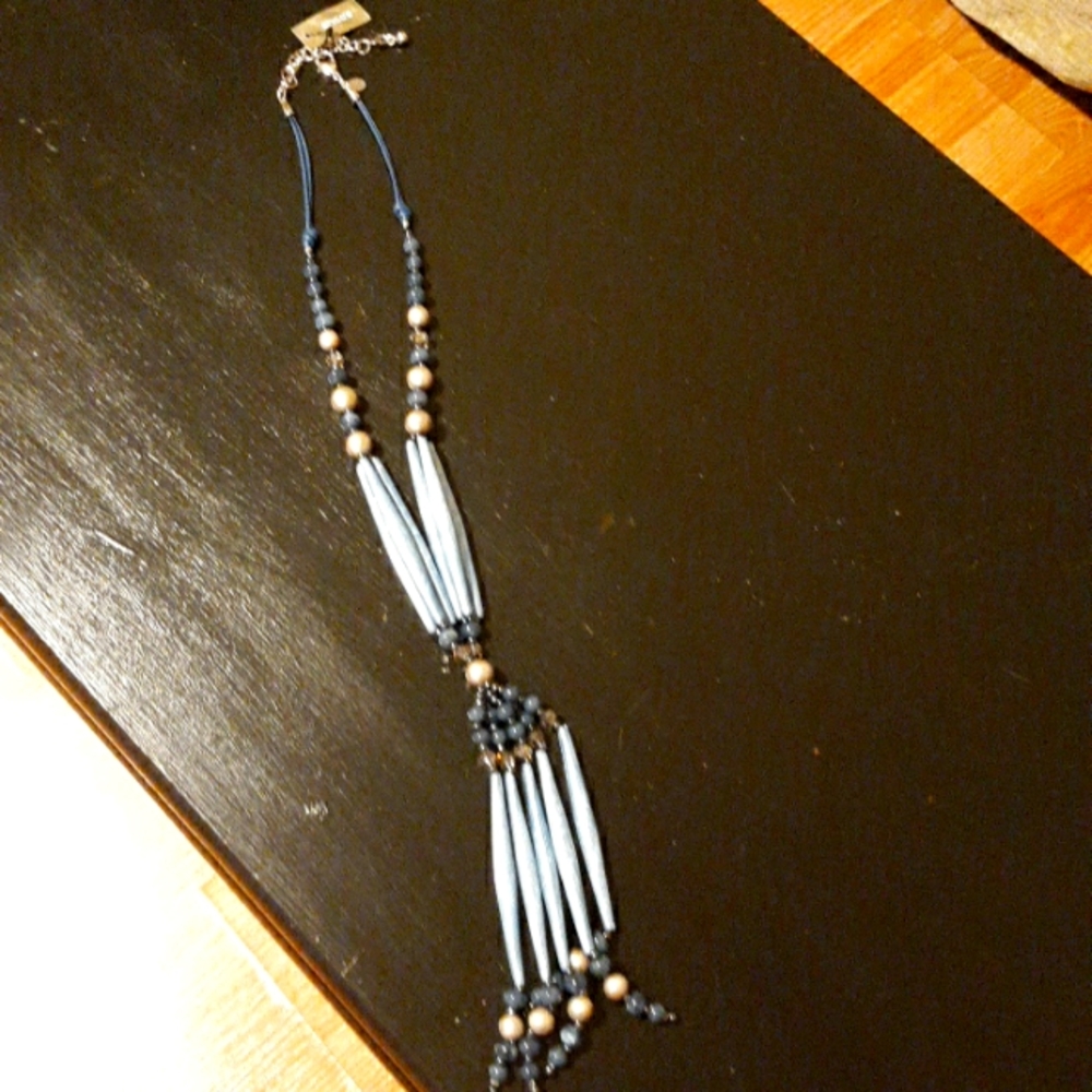 COPY - NWT Chico's blue, crystal and champagne beaded statement necklace